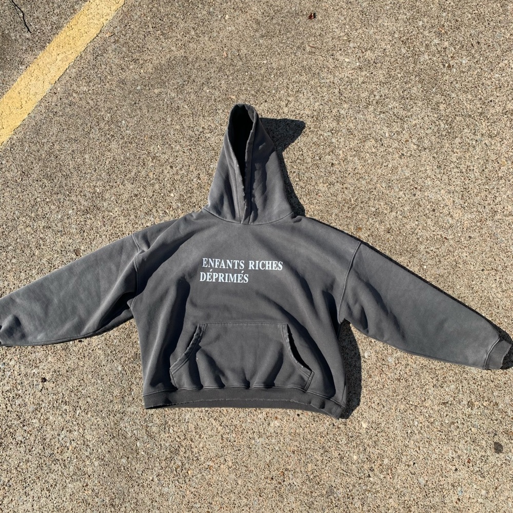 Gray Hooded Sweater with Ribbed Cuffs